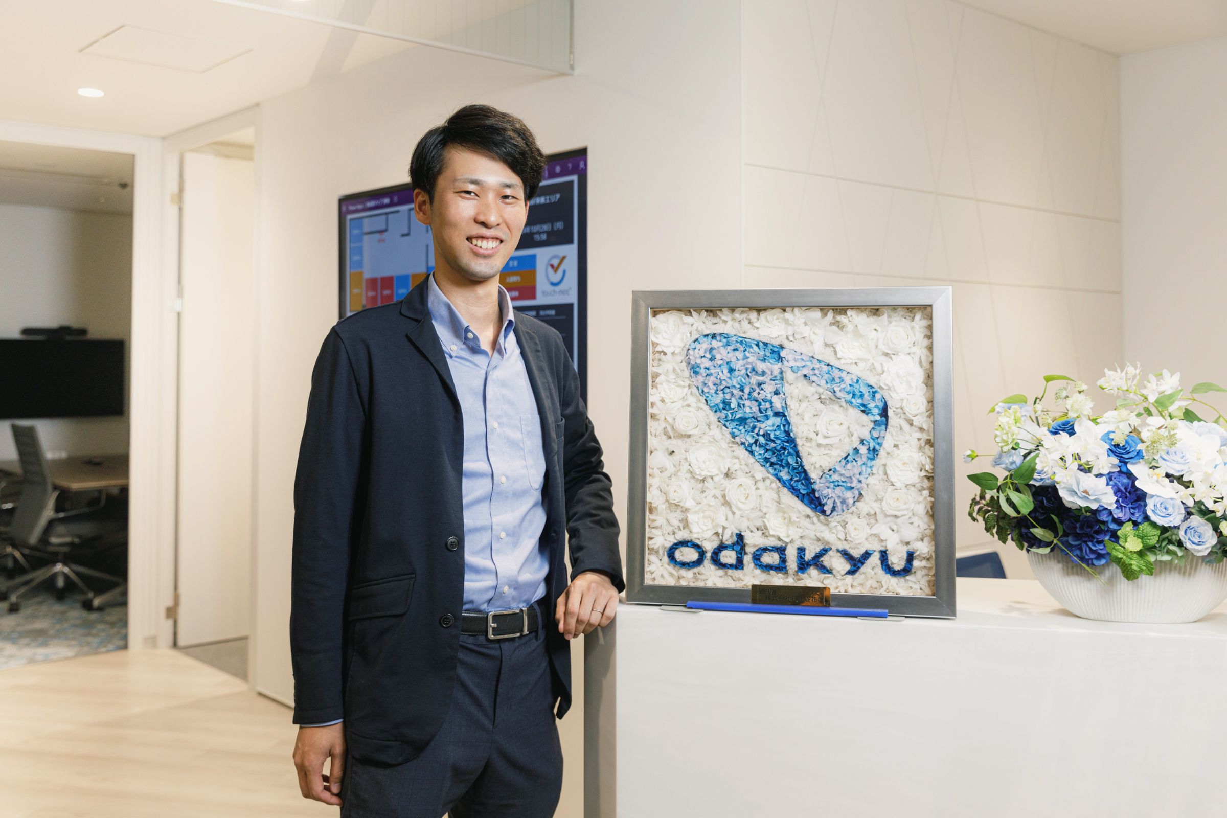 kv_小田急電鉄株式会社